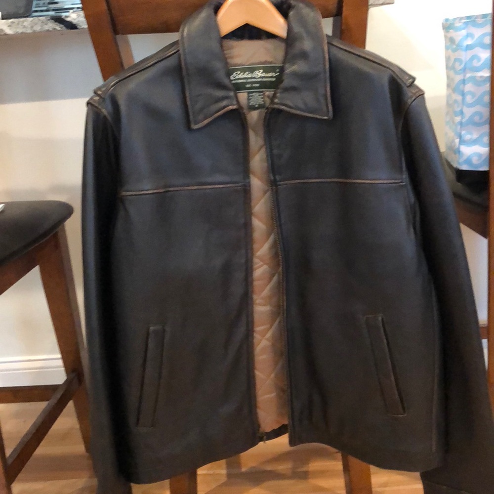 Eddie Bauer Men’s Heavyweight Leather Jacket